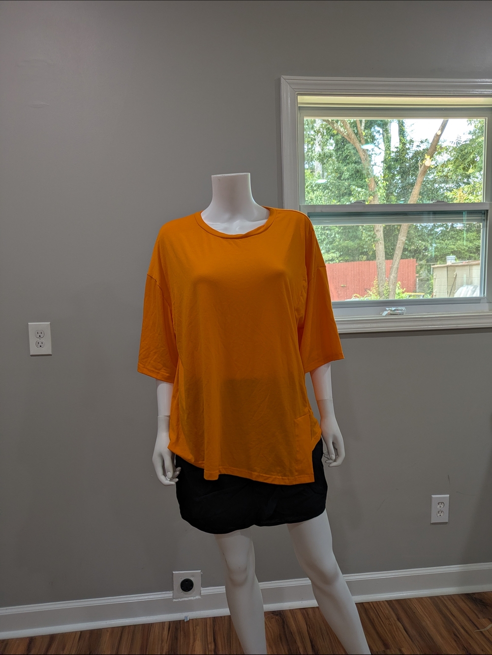 Women's Relaxed Orange Short-Sleeve Tee